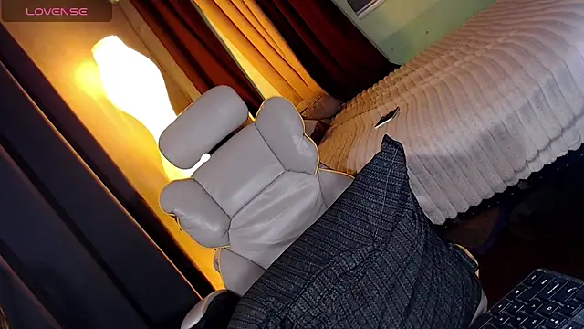 Creamycum_celinexx's room