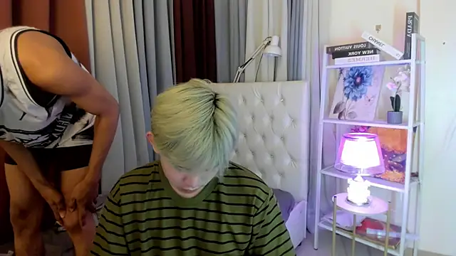 davincihugecock live sex cam