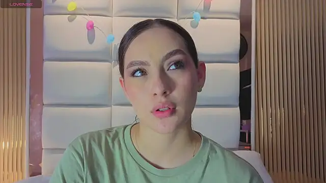 Megaan_Rousee live sex cam