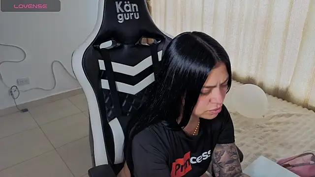 victoryyy_ - Victoryyy_'s free webcam - UK Sex Cams