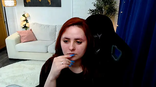 Hennessy_bunny webcam