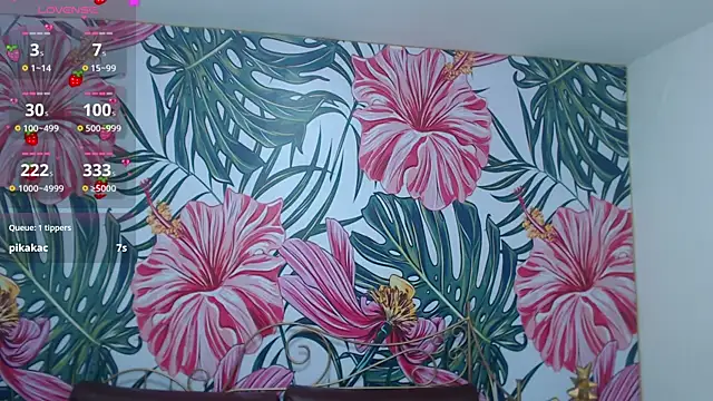 Small_naughty_ webcam