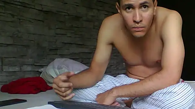 Sexylatin64 webcam
