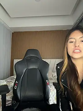 Michelle_Zoe from StripChat is Freechat