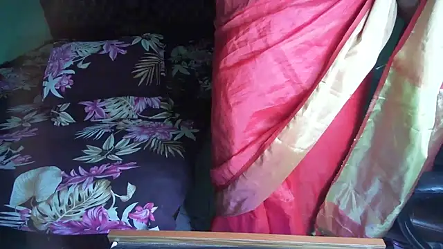 BengaliQueenStar webcam