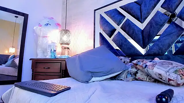 annie_vega17_ webcam