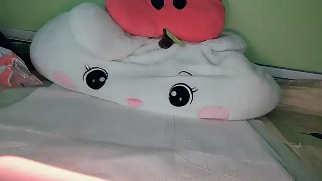 Alina52066 live sex cam