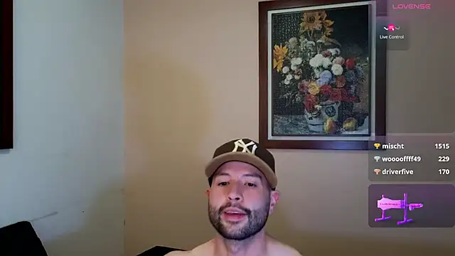 hairyncuteass live sex cam