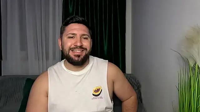 Gold_Alpha_Boy webcam