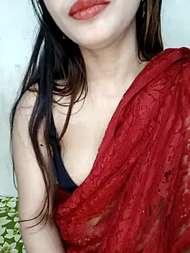 Webcam Model (xpihu) is live