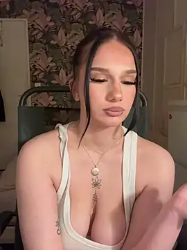 Derniers live pour moi je vous dit au revoir prenez la sto priver snap je serai que active là bas 💞
