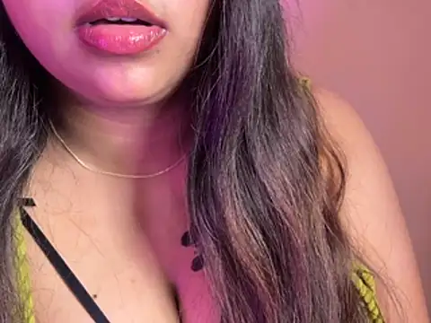 Its_cherry_magic webcam