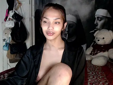 itsmekarinaaa's room