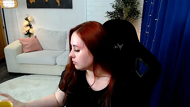 Hennessy_bunny webcam