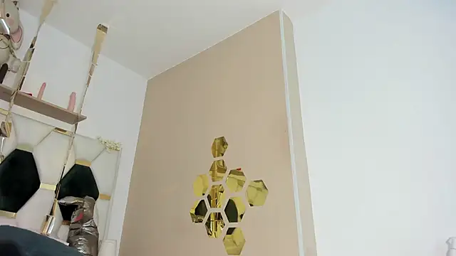 Angela_Garciaa's room