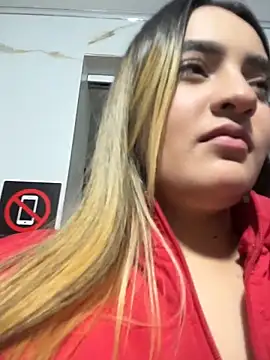 Antonella_Julieta webcam