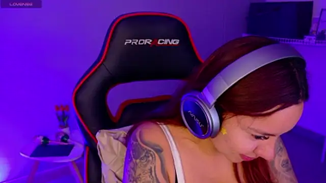 samantha_tattu webcam