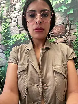 astrid-- - Astrid--'s free webcam - UK Sex Cams