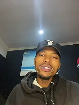 BlueIceCube Live Webcam on Stripchat