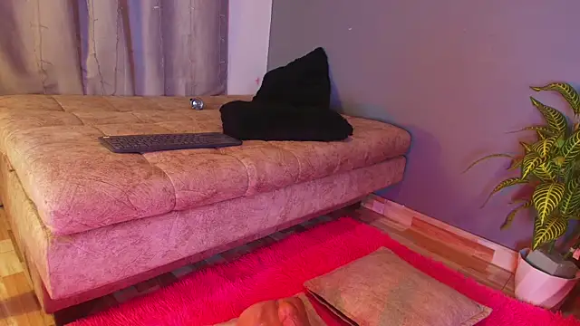 jade_brunnette webcam