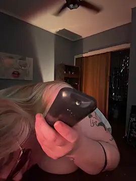 granlady7 - Granlady7's free webcam - UK Sex Cams