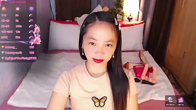 sexymariaa (F young) - fully naked in pub for 10min.