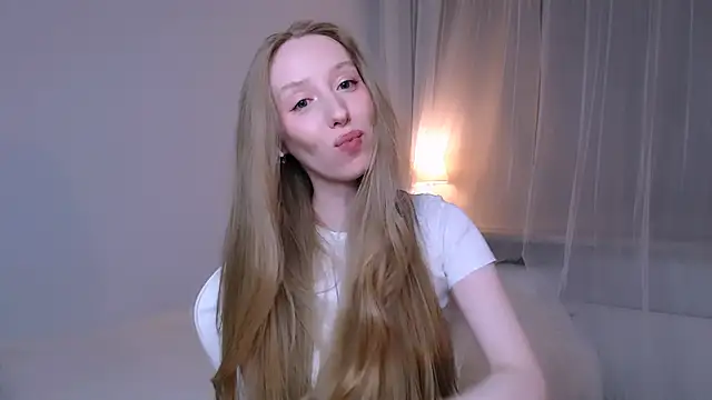 Luna_insniity webcam