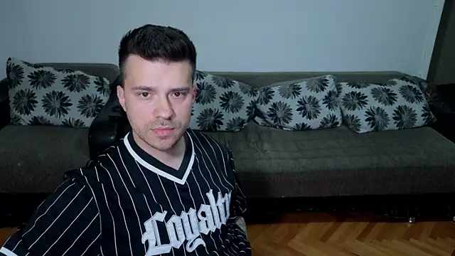 JohnnyStepBro webcam