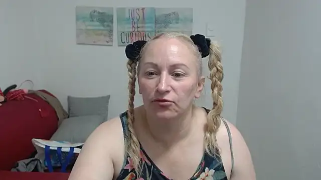 emperabigbootybigass webcam