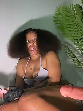 Diamondpussy97 webcam