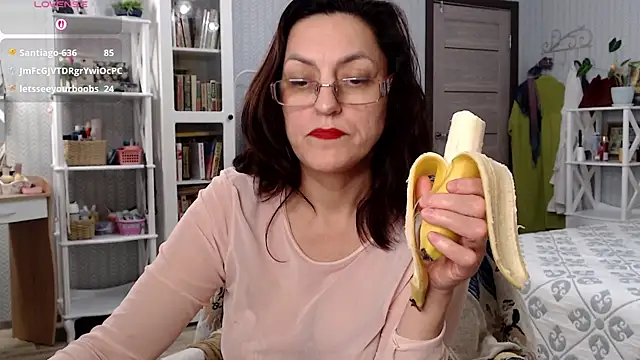 Vivian-Alluring webcam