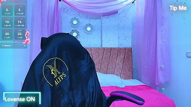 mia__thomson_ webcam