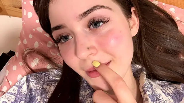 Adel_strongwoman webcam