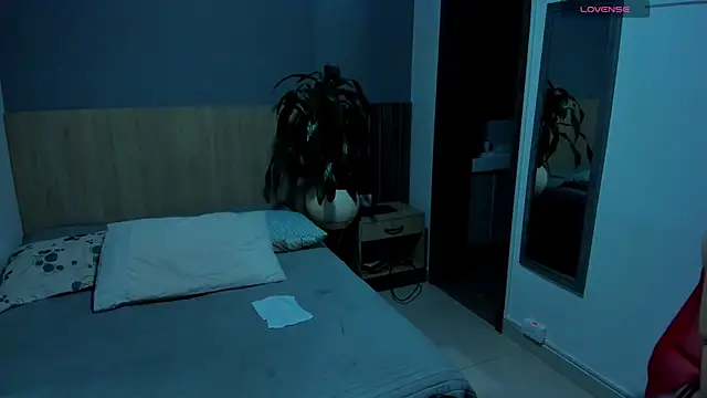 goddess_curvyy webcam