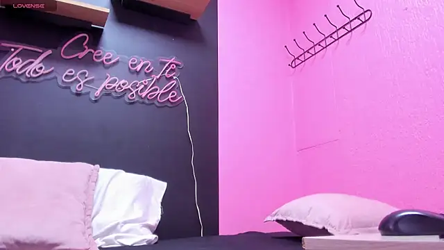 Scarleth-Foxx webcam