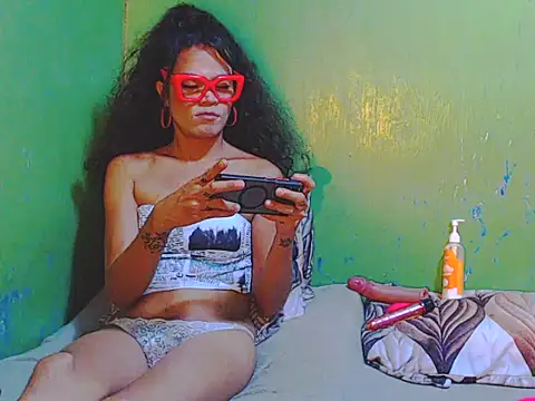 ToiletPlayBarbieDoll webcam