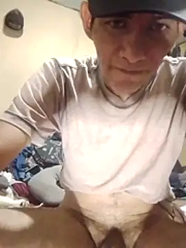 Cloud0nMycock webcam