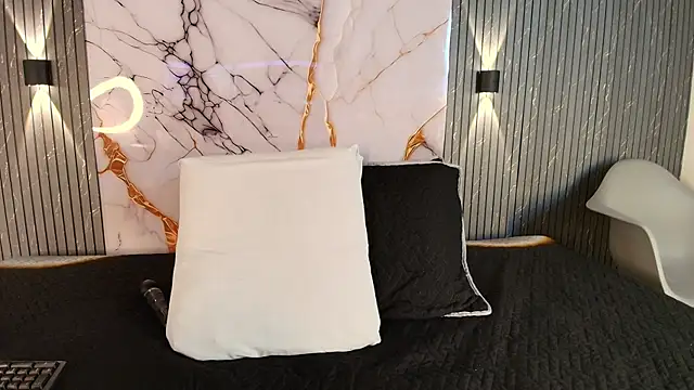 big_tits_in_your_face webcam