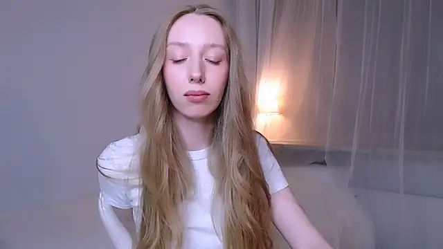 Luna_insniity webcam