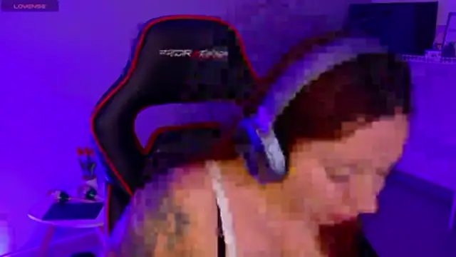 samantha_tattu webcam