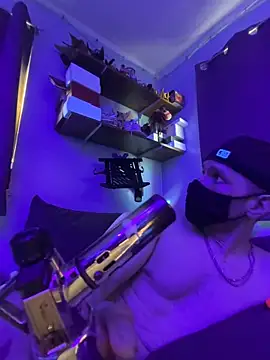 Cloudd_Kingg_Ice... Live Webcam on Stripchat