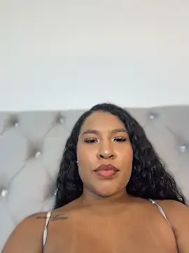 izzybelmonth12 - Izzybelmonth12's free webcam - UK Sex Cams