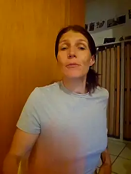 Lenchen_ from StripChat is Freechat