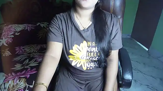 BengaliQueenStar webcam