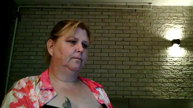 Sylviastar46 live sex cam