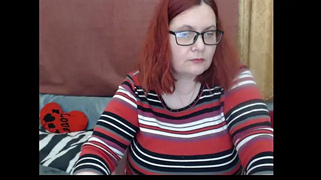 PlayfullMature webcam