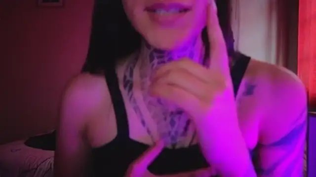 isabelle_pretty webcam