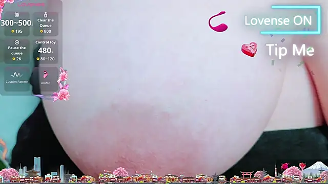 美女AngelwithEcup在线直播