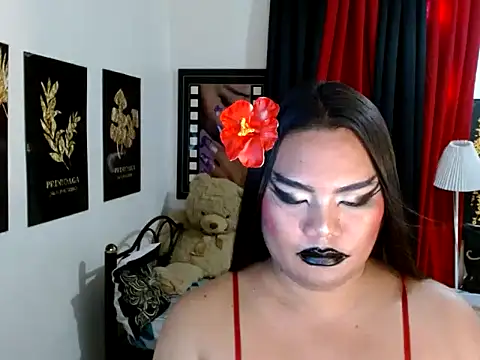 TSbrianaHugeCock live sex cam