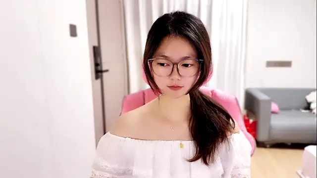 美女tiantian-vvv在线直播